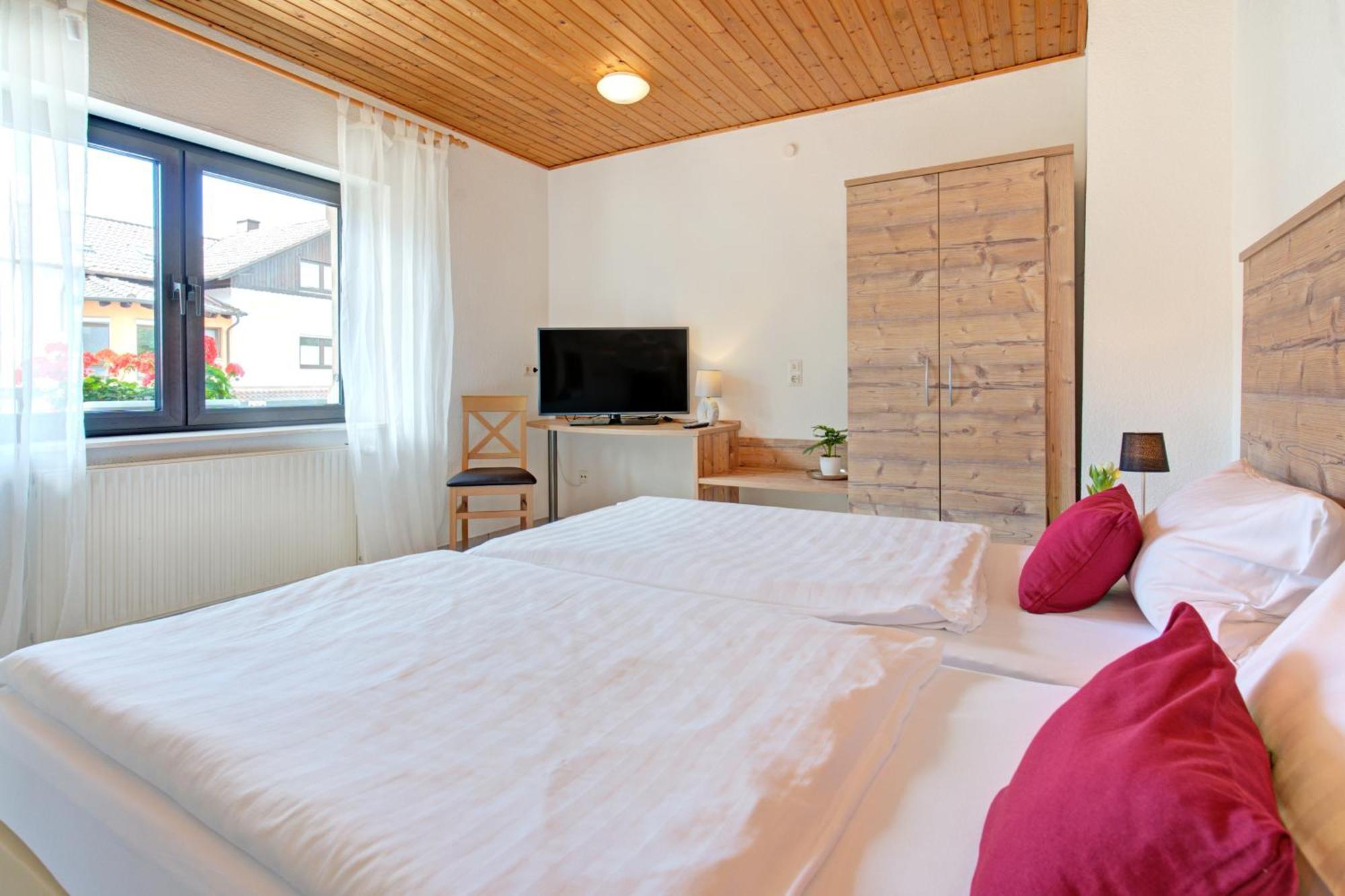 Apartment Landhotel Zum Storchennest Bann Екстериор снимка
